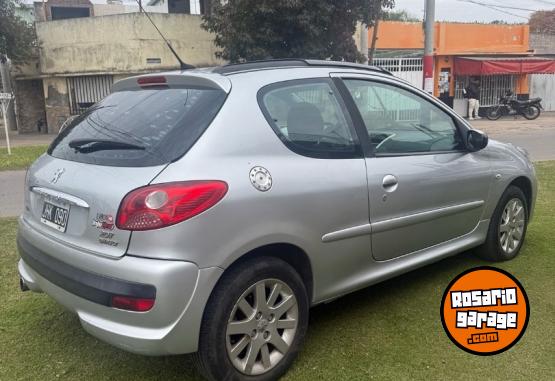 Autos - Peugeot 207 compact 2011 Nafta 216000Km - En Venta