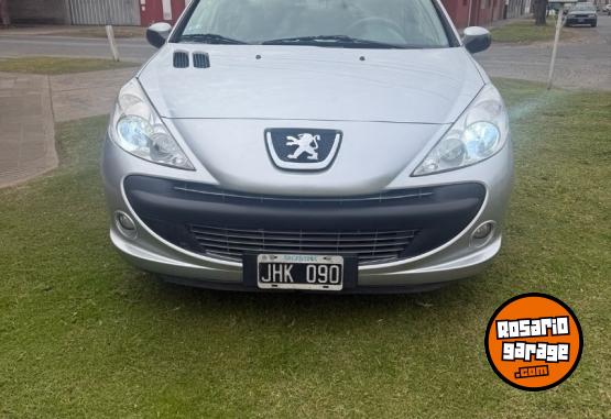 Autos - Peugeot 207 compact 2011 Nafta 216000Km - En Venta