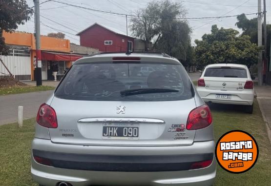 Autos - Peugeot 207 compact 2011 Nafta 216000Km - En Venta