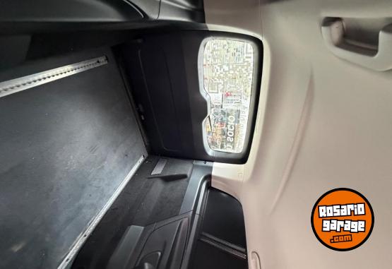 Utilitarios - Mercedes Benz Vito mixta 2025 Diesel 3500Km - En Venta