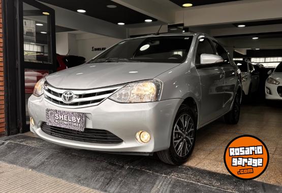 Autos - Toyota Etios 2017 Nafta 90000Km - En Venta