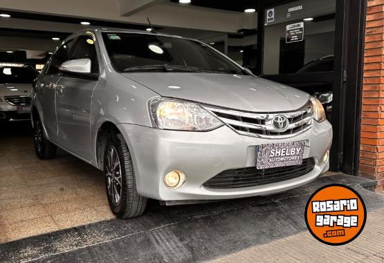 Autos - Toyota Etios 2017 Nafta 90000Km - En Venta