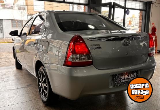 Autos - Toyota Etios 2017 Nafta 90000Km - En Venta