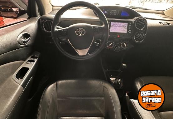 Autos - Toyota Etios 2017 Nafta 90000Km - En Venta