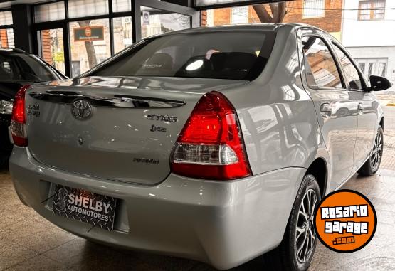 Autos - Toyota Etios 2017 Nafta 90000Km - En Venta