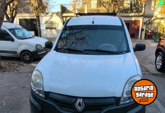 Utilitarios - Renault Kangoo 2015 GNC 170000Km - En Venta