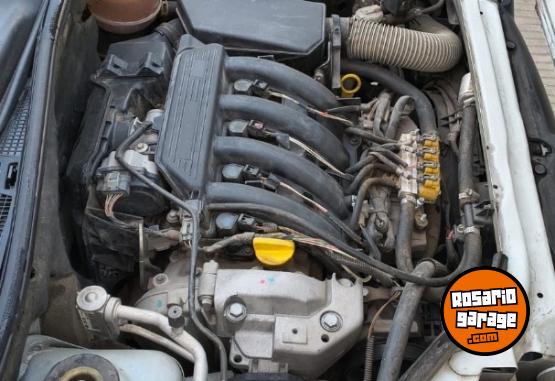 Utilitarios - Renault Kangoo 2015 GNC 170000Km - En Venta