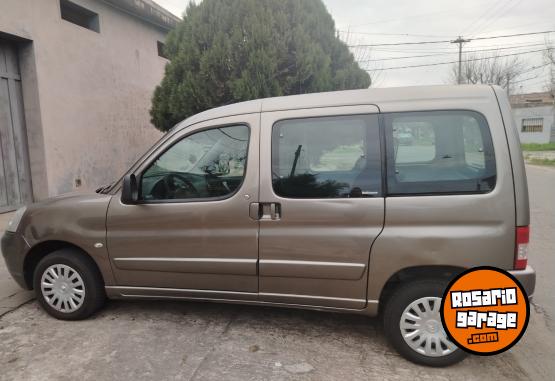 Utilitarios - Citroen Berlingo MultiSpace 2011 Nafta 154000Km - En Venta