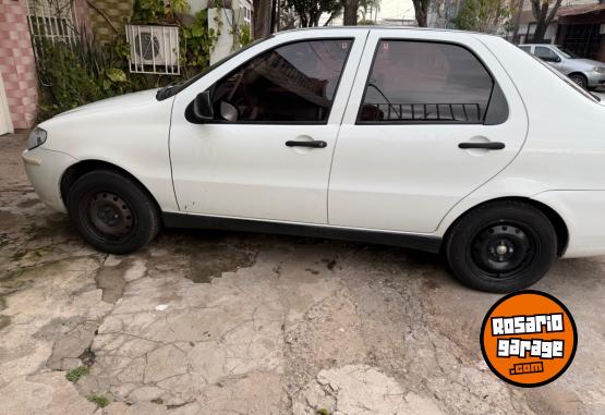 Autos - Fiat Siena 2011 GNC 250000Km - En Venta