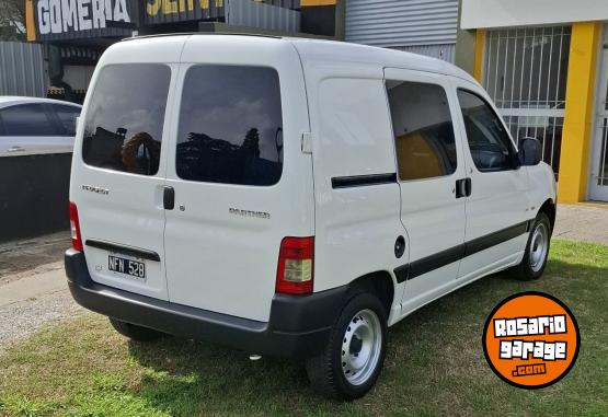Utilitarios - Peugeot Partner 1.6 HDI 2013 Diesel 224000Km - En Venta