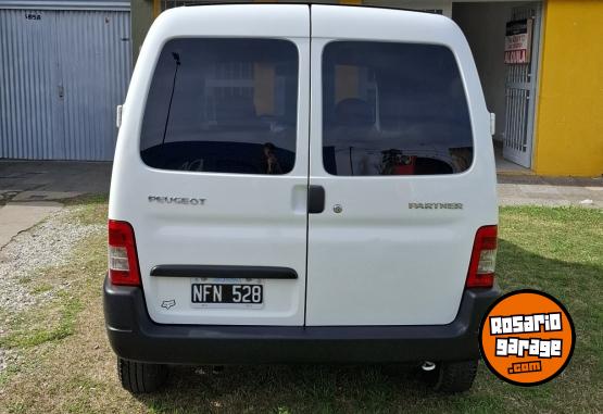 Utilitarios - Peugeot Partner 1.6 HDI 2013 Diesel 224000Km - En Venta