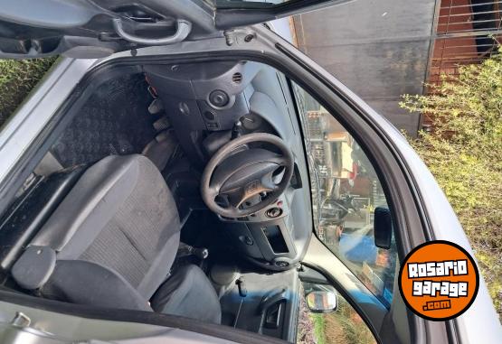 Utilitarios - Peugeot Parnert 2011 Diesel 320000Km - En Venta