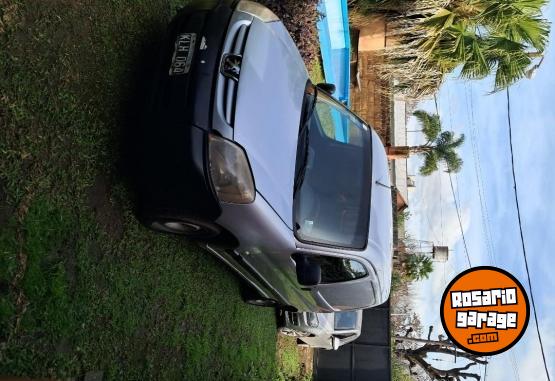 Utilitarios - Peugeot Parnert 2011 Diesel 320000Km - En Venta