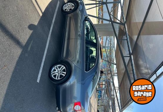 Autos - Volkswagen Vento 2010 Nafta 240000Km - En Venta