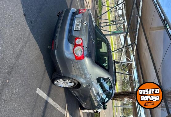 Autos - Volkswagen Vento 2010 Nafta 240000Km - En Venta