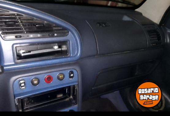 Utilitarios - Renault Berlingo 2003 Nafta 200000Km - En Venta