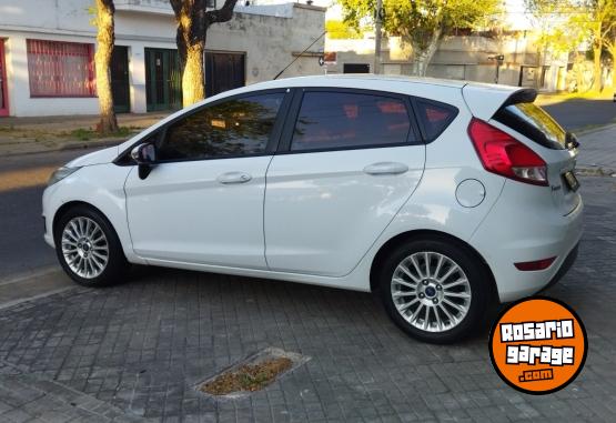 Autos - Ford FIESTA KINECTIC SE 2015 Nafta 130000Km - En Venta