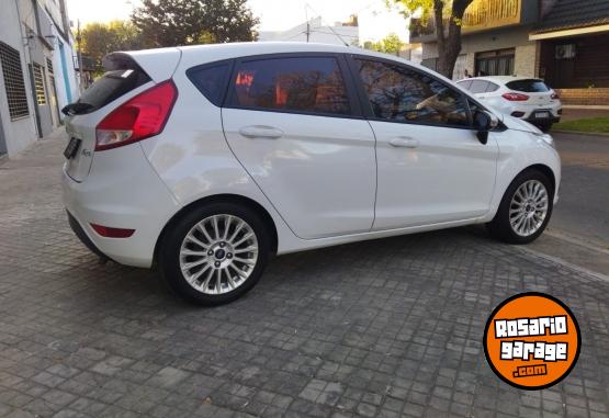 Autos - Ford FIESTA KINECTIC SE 2015 Nafta 130000Km - En Venta