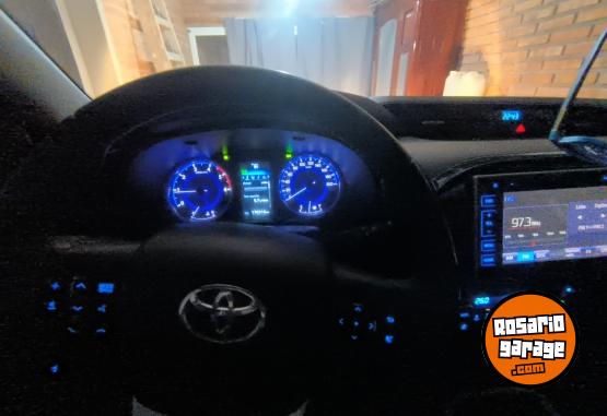 Camionetas - Toyota Hilux 2016 Diesel 170000Km - En Venta