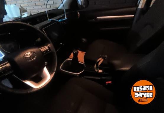 Camionetas - Toyota Hilux 2016 Diesel 170000Km - En Venta