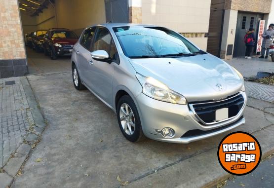 Autos - Peugeot 208 ALLURE TOUCH 2015 Nafta 99000Km - En Venta