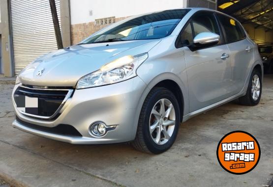 Autos - Peugeot 208 ALLURE TOUCH 2015 Nafta 99000Km - En Venta