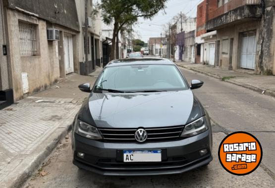 Autos - Volkswagen Vento Highline 1.4T AT 2017 Nafta 180000Km - En Venta