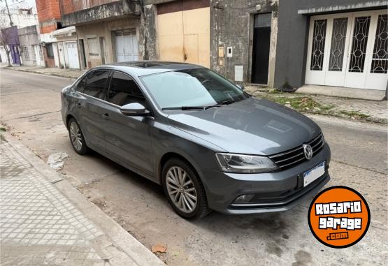 Autos - Volkswagen Vento Highline 1.4T AT 2017 Nafta 180000Km - En Venta