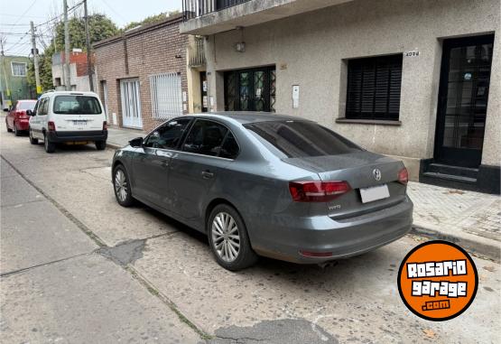 Autos - Volkswagen Vento Highline 1.4T AT 2017 Nafta 180000Km - En Venta