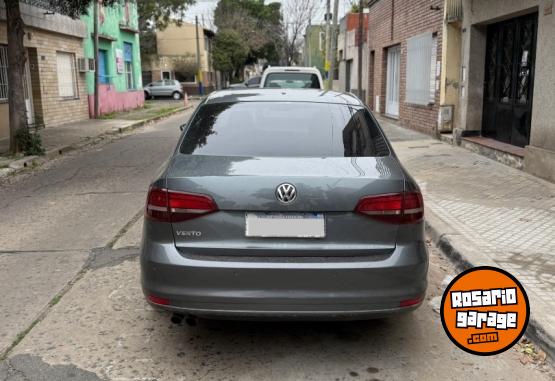 Autos - Volkswagen Vento Highline 1.4T AT 2017 Nafta 180000Km - En Venta