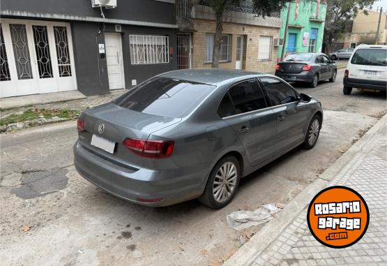 Autos - Volkswagen Vento Highline 1.4T AT 2017 Nafta 180000Km - En Venta