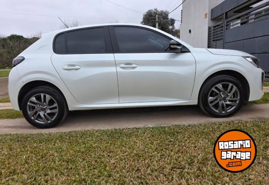 Autos - Peugeot 208 2025 Nafta 20000Km - En Venta