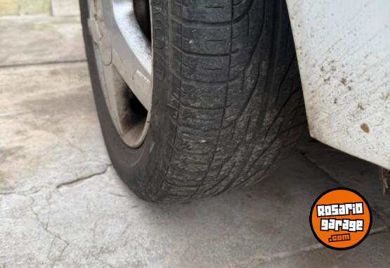 Accesorios para Autos - Cubiertas de corsa pirelli 185-60-14 - En Venta