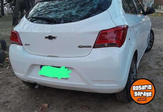 Autos - Chevrolet Onix joy Black 2021 Nafta 16000Km - En Venta