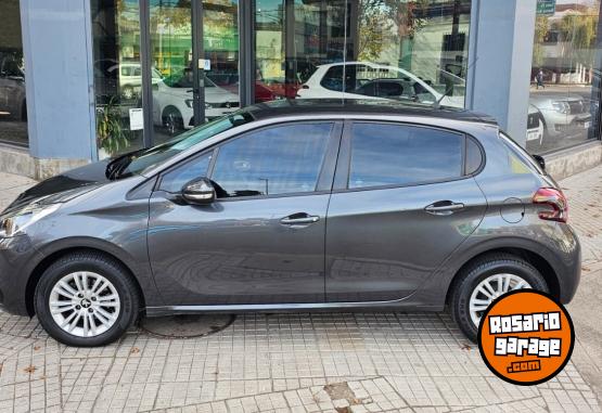 Autos - Peugeot 208 ALLURE NAV 2019 Nafta 90000Km - En Venta