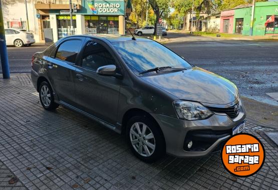 Autos - Toyota ETIOS XLS 1.5N 6MT 2018 Nafta 90000Km - En Venta