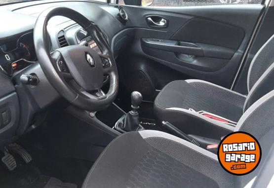 Autos - Renault Captur zen 2018 GNC 120000Km - En Venta