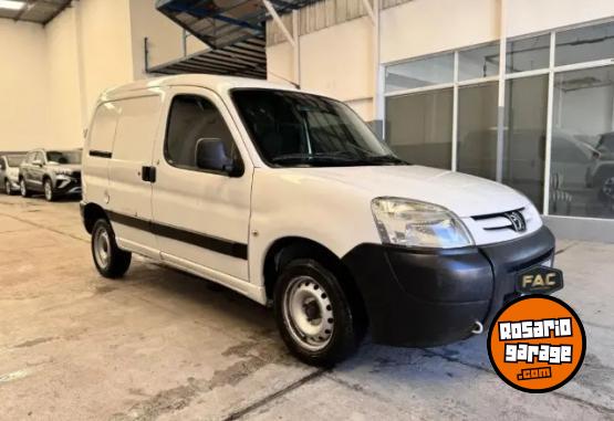 Utilitarios - Peugeot PARTNER 1.6 HDI FURGON 2017 Diesel 128000Km - En Venta