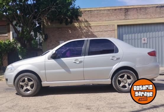 Autos - Fiat Siena 2016 GNC 228000Km - En Venta