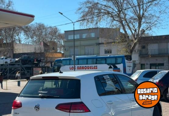 Autos - Volkswagen GOLF HIGHLINE 2017 Nafta 133000Km - En Venta