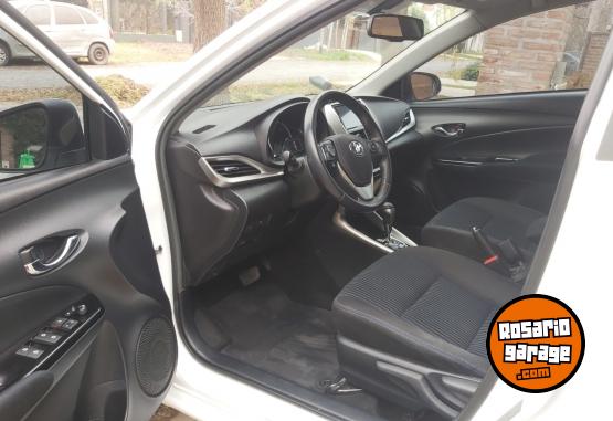 Autos - Toyota Yaris XLS 2021 Nafta 160000Km - En Venta