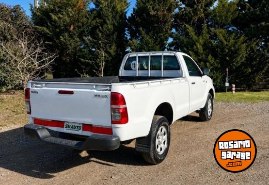 Camionetas - Toyota Hilux cabina simple 2014 Diesel 366000Km - En Venta