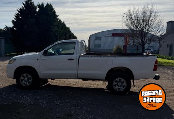 Camionetas - Toyota Hilux cabina simple 2014 Diesel 366000Km - En Venta