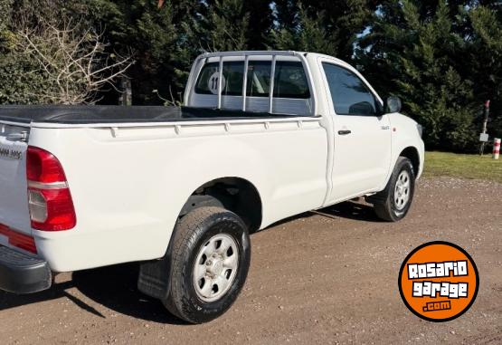 Camionetas - Toyota Hilux cabina simple 2014 Diesel 366000Km - En Venta
