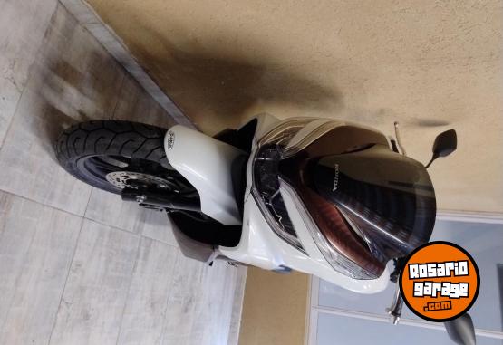 Motos - Honda PCX 2020 Nafta 3700Km - En Venta