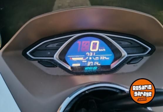 Motos - Honda PCX 2020 Nafta 3700Km - En Venta
