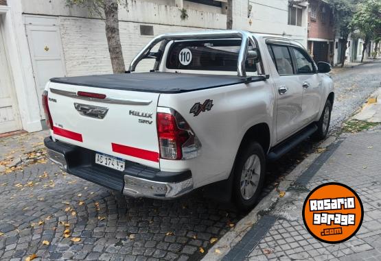 Camionetas - Toyota Hilux 2017 Diesel 147000Km - En Venta