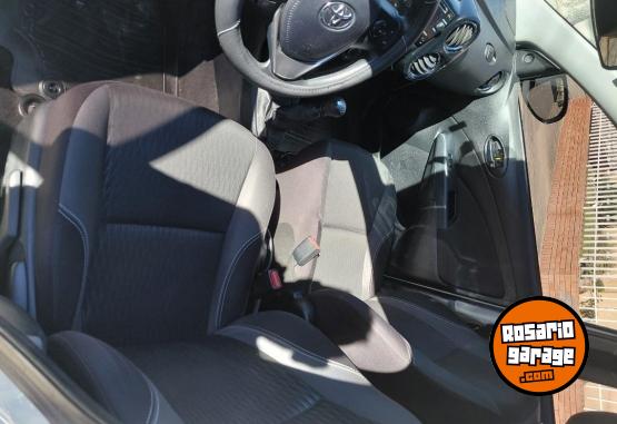 Autos - Toyota Etios xs 2016 Nafta 161000Km - En Venta