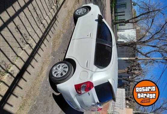 Autos - Toyota Etios xs 2016 Nafta 161000Km - En Venta