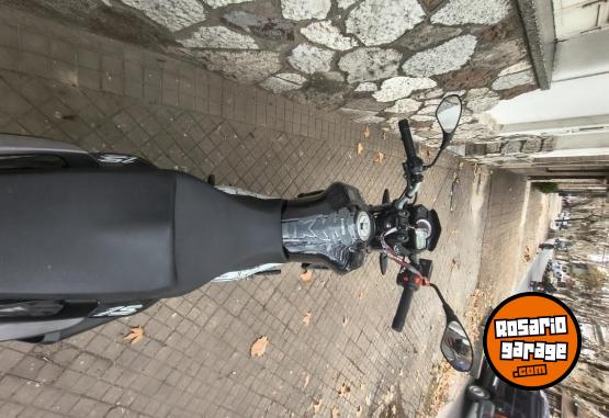 Motos - Benelli Tnt 2022 Nafta 15000Km - En Venta